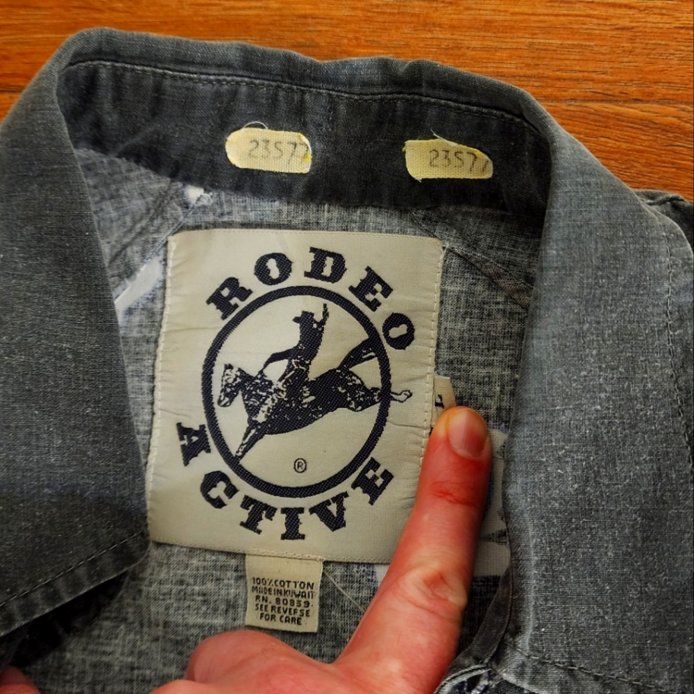 Vintage Rodeo Active Western Button Up - Picture 4 of 4